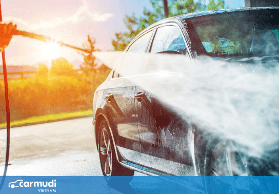 Những sai lầm nên tránh khi rửa xe ô tô vào mùa hè