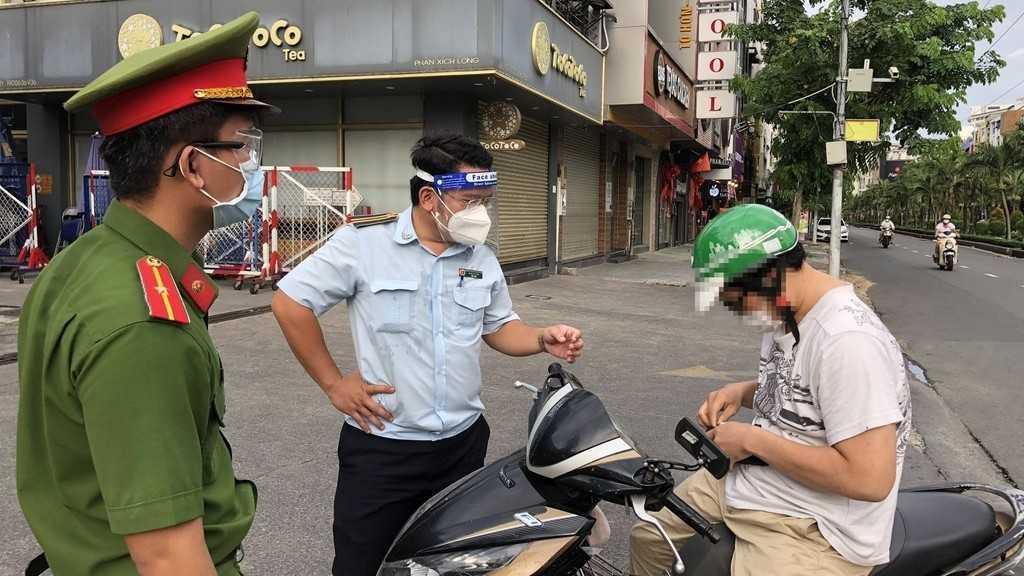 Người dân cần hiểu đúng chỉ chị 16 để tránh ra đường bị phạt