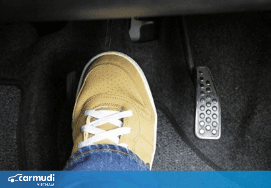 5 lời nguyên chống nhầm chân ga đến từ các chuyên gia người Mỹ