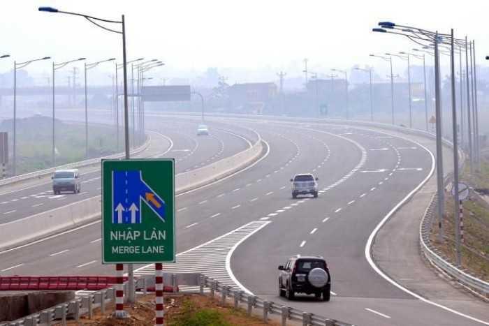 Một số lỗi nguy hiểm thường mắc phải trên cao tốc