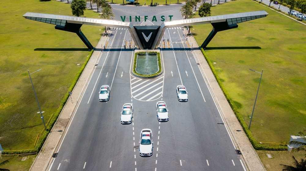  20 xe ô tô nhãn hiệu VinFast Lux A2.0 sẽ được Cục CSGT sử dụng trong thời gian tới. 