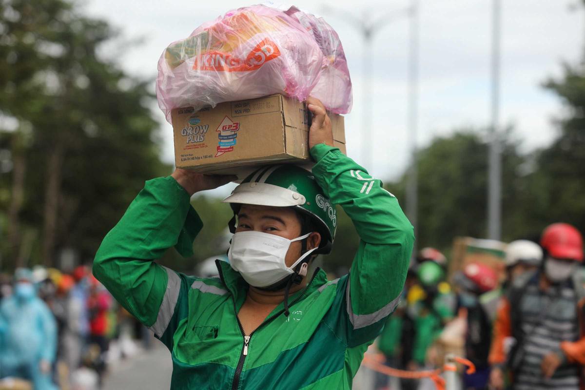 Shipper được giao hàng liên quận tại TPHCM