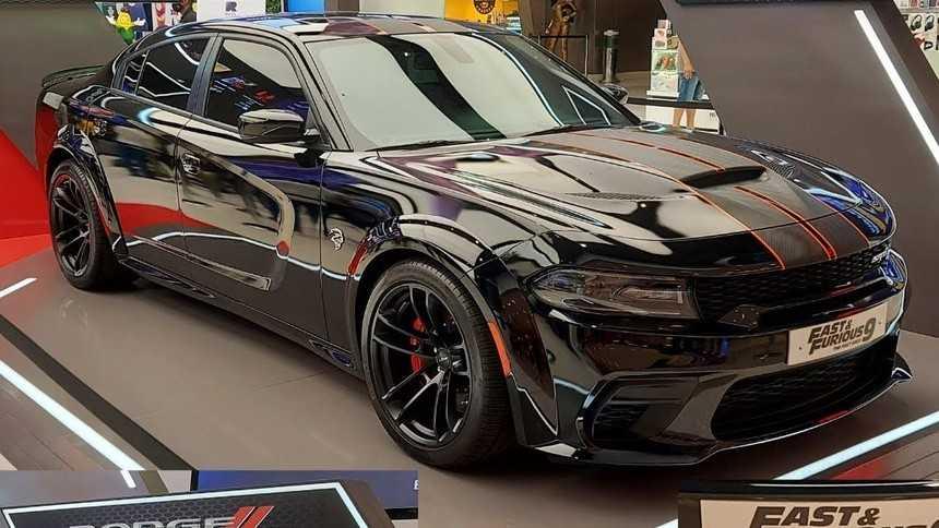 Dodge Charger SRT Hellcat Widebody