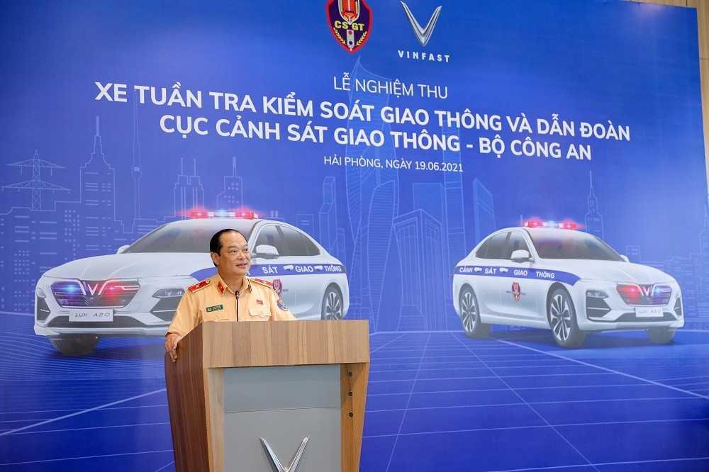 Thiếu tướng Lê Xuân Đức, Phó cục trưởng Cục CSGT phát biểu tại buổi lễ.