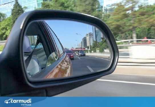 Kỹ năng cần biết khi chạy vào điểm mù