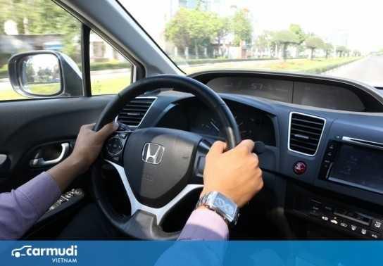 Kỹ thuật quay vô-lăng đúng cách