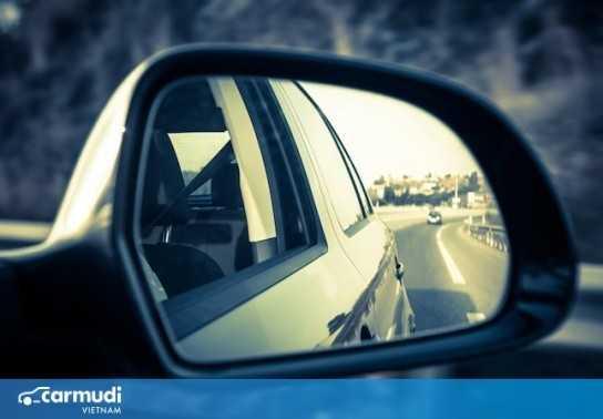 Một số nguyên tắc giúp bạn lùi xe dễ dàng và an toàn hơn