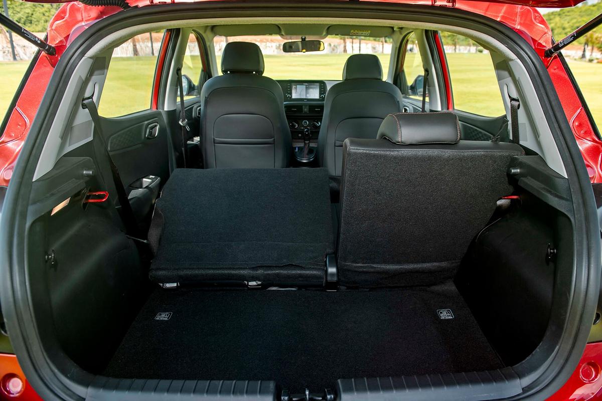 Khoang hành lý Hyundai Grand i10 2021