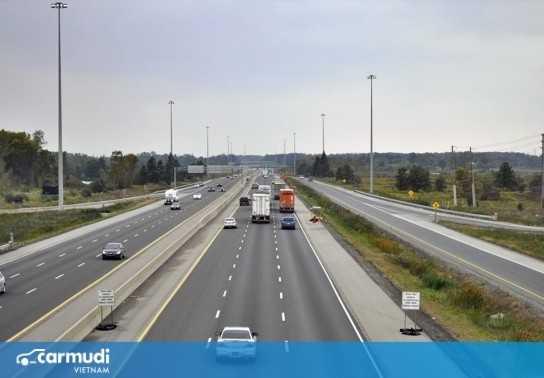 Một số lỗi nguy hiểm thường mắc phải trên cao tốc