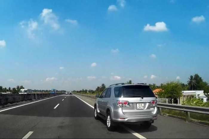 Một số lỗi nguy hiểm thường mắc phải trên cao tốc