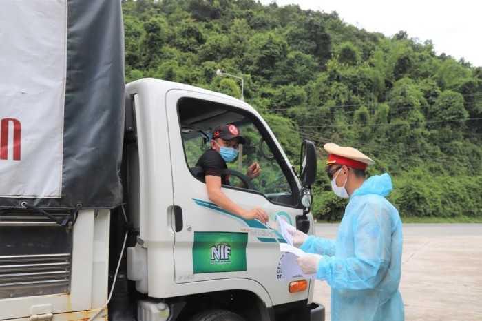 kiểm tra việc phòng, chống dịch Covid-19 đối với các tài xế