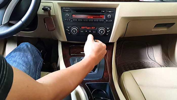 Sử dụng cần gạt số chưa thành thục