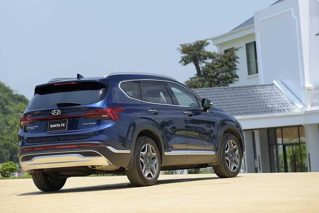 Đánh giá chi tiết Hyundai Santa Fe 2021