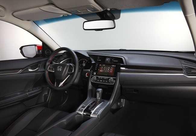 Xe Honda Civic bên trong