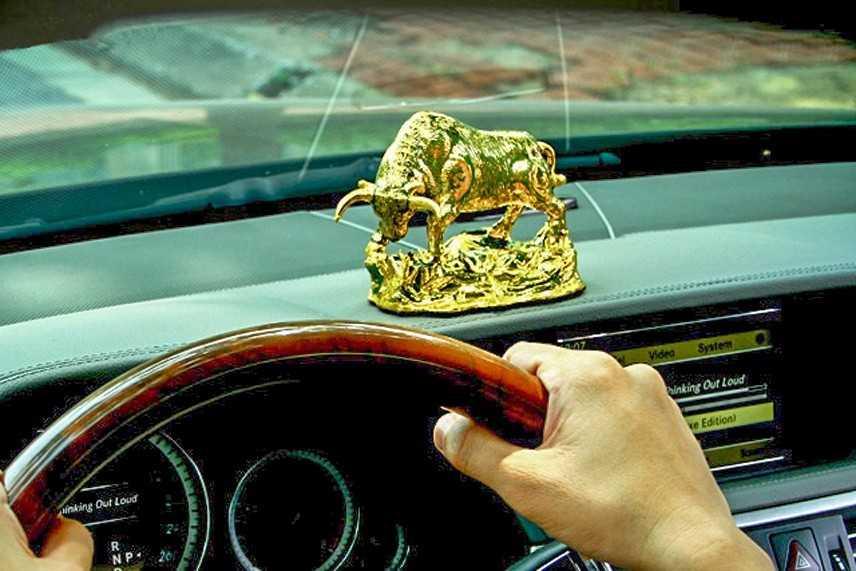 Tượng con vật kỵ với tuổi chủ xe theo phong thủy