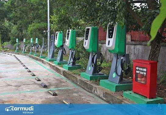 VinFast đang lắp đặt những loại trạm sạc nào tại Việt Nam?