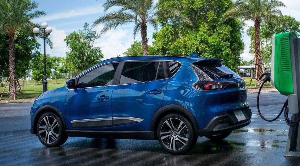 Xe điện VF e34 tại trạm sạc