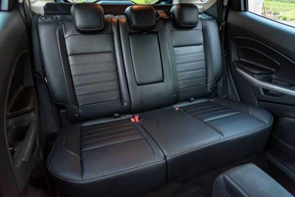 Ghế có tựa đầu đầy đủ