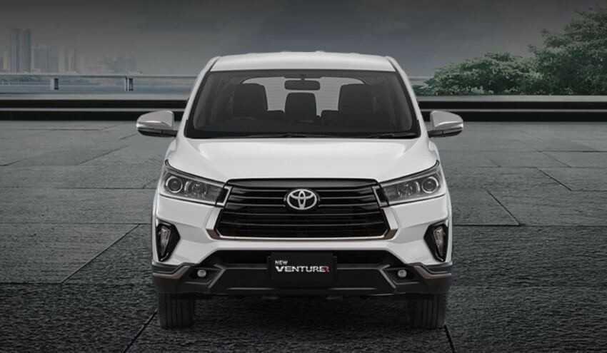 Ngoại thất xe Toyota Innova 2022