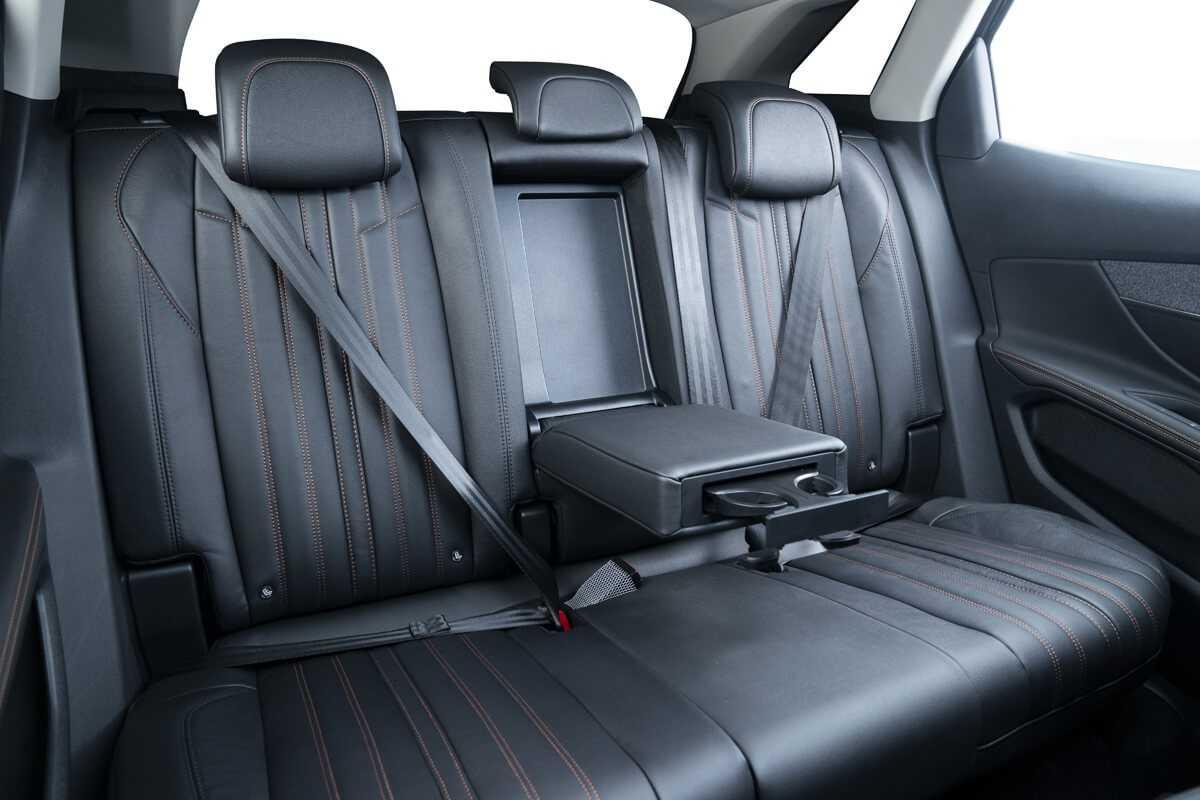 Hàng ghế rộng rãi