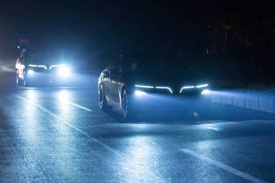 Đ&egrave;n gầm xe &ocirc; t&ocirc; hay c&ograve;n gọi l&agrave; đ&egrave;n sương m&ugrave;