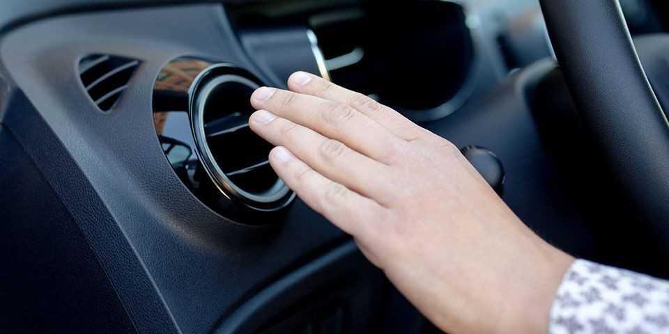 Kiểm tra nội thất v&agrave; hệ thống điện