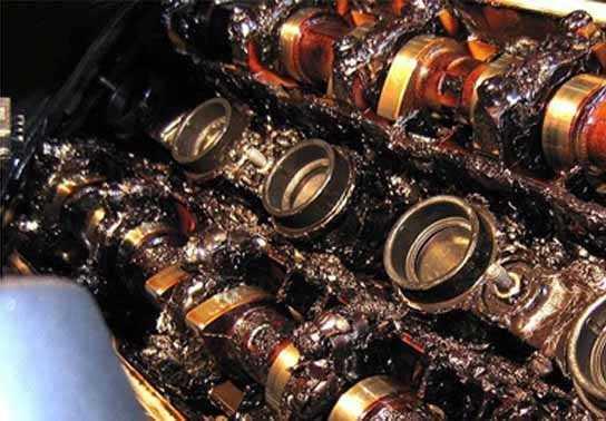 Những nguyên nhân phổ biến gây xuất hiện bùn dầu động cơ và cách khắc phục