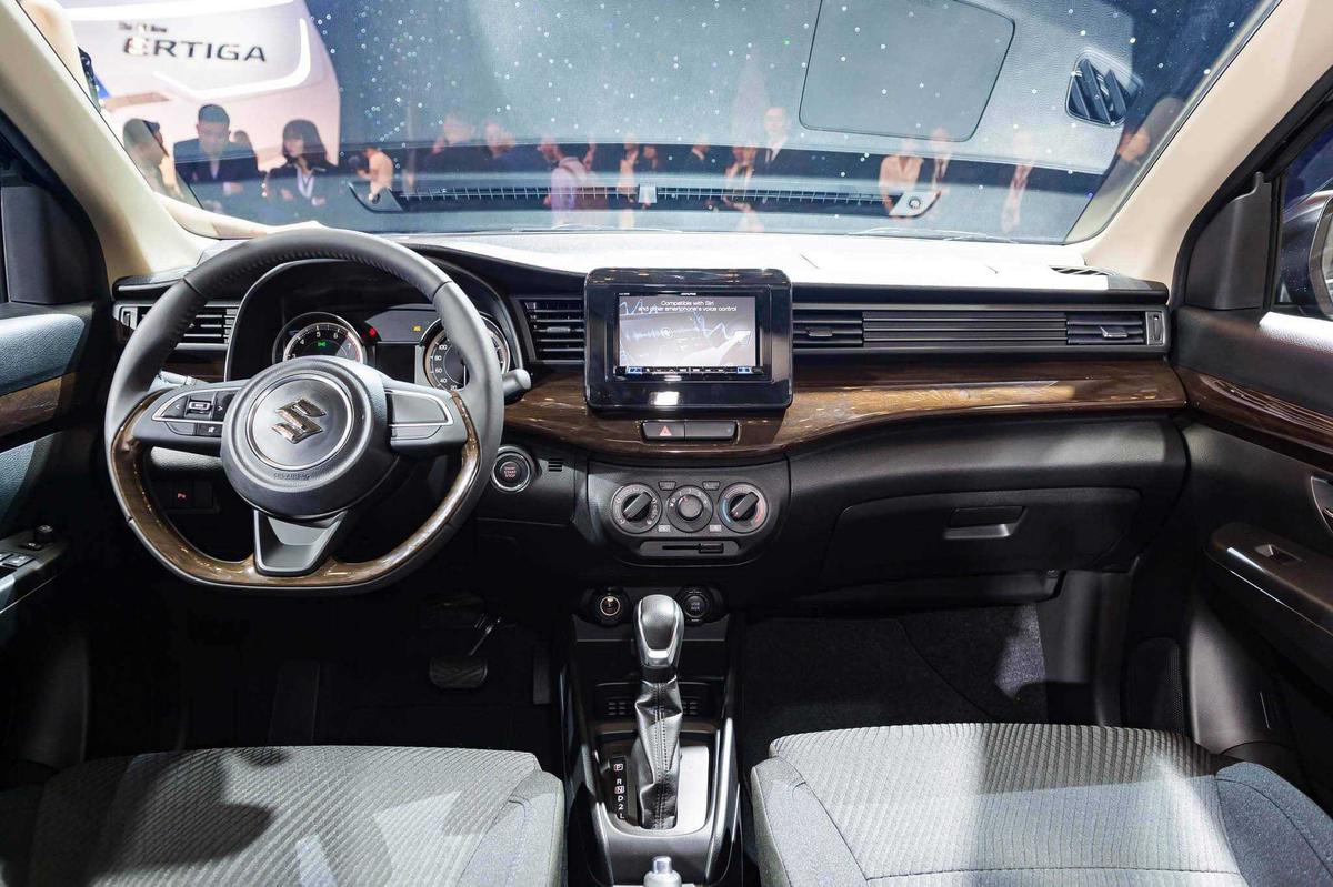 Suzuki Ertiga 2022 sở hữu khoang nội thất rộng rãi 