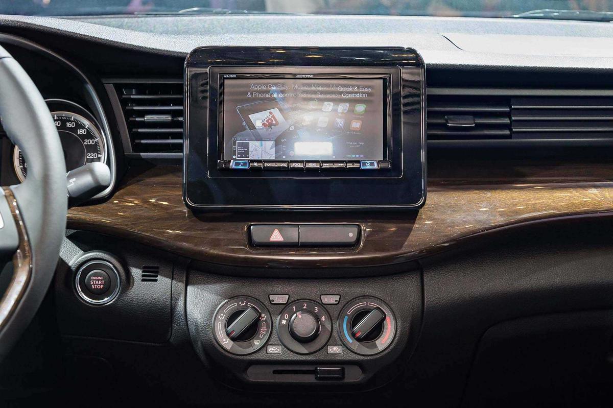 Tiện nghi đầy đủ, nhiều tính năng mới