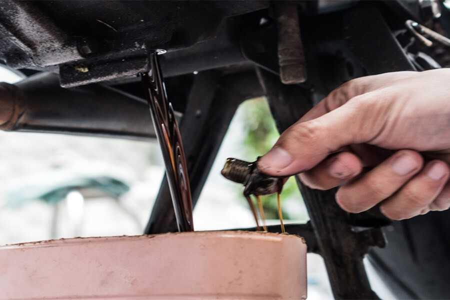 Các yếu tố ảnh hưởng đến tuổi thọ của dầu nhớt