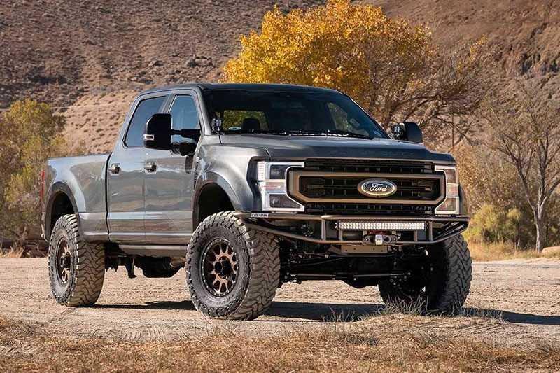 Dù mã lực và mô men xoắn đều cao nhưng Ford F250 không chạy nhanh bằng xe thể thao vì nặng.