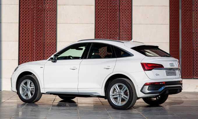 Audi Q5 Sportback mới
