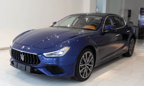 Maserati Ghibli hybrid 2021