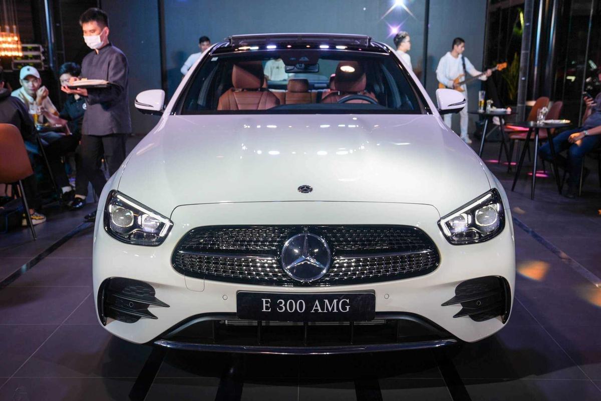 Mercedes-Benz E 300 AMG