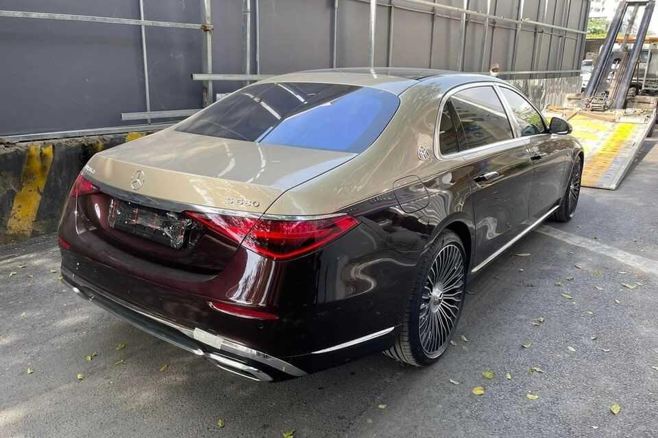 Đu&ocirc;i xe Mercedes-Maybach S 680 