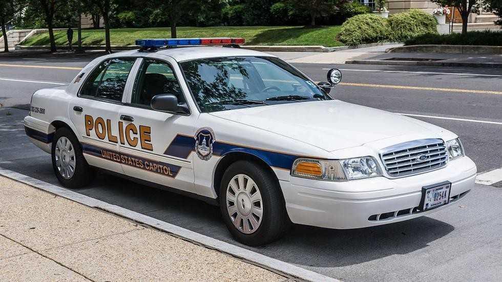 Ford Crown Victoria
