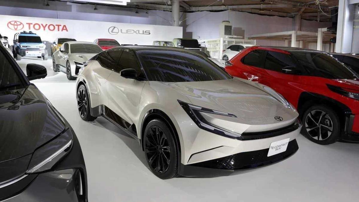 Toyota g&acirc;y sốc khi ra mắt c&ugrave;ng l&uacute;c 16 mẫu &ocirc; t&ocirc; điện 6