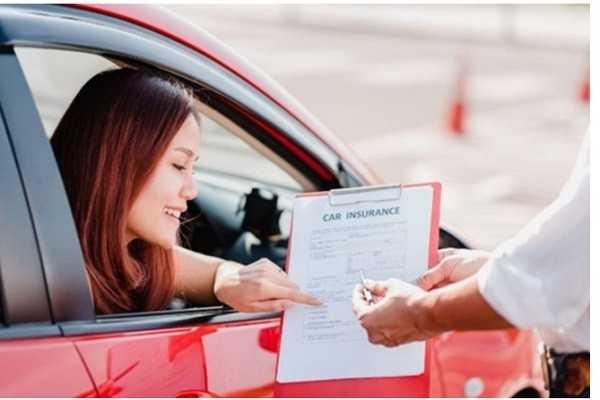 Nắm r&otilde; c&aacute;c điều khoản thu&ecirc; xe