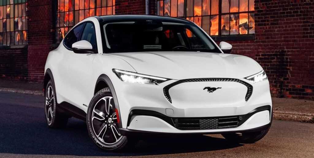 Ford Mustang Mach-E: động cơ đi&ecirc;n, pin lithium-ion