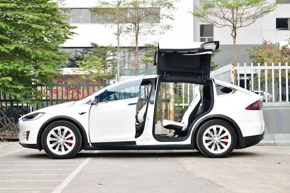 Thiết kế thân xe Tesla Model X Performance 