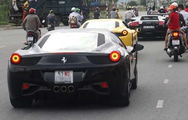 Biển số xe nước ngoài tại Việt Nam.