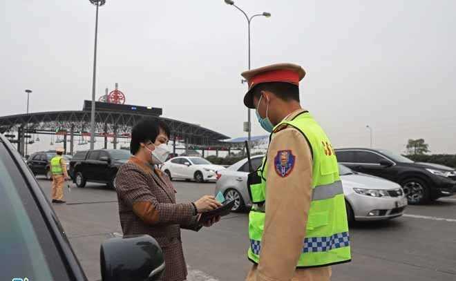 Xe không đủ tiền trong tài khoản ETC cũng có thể bị phạt đến 2 triệu đồng