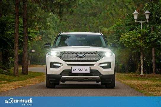Ford Explorer 2022- SUV đầy ắp công nghệ, giá 2,36 tỷ đồng