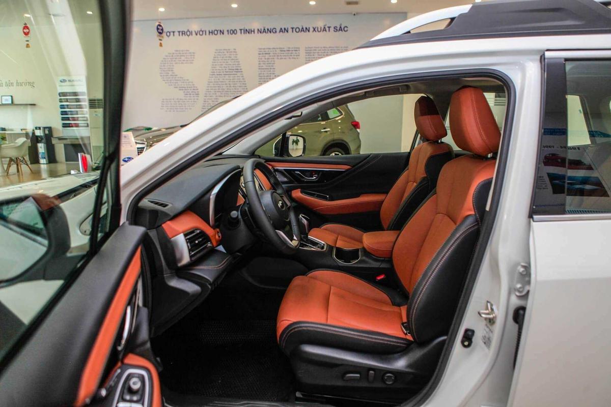 Nội thất Subaru Outback 2.5i-T EyeSight