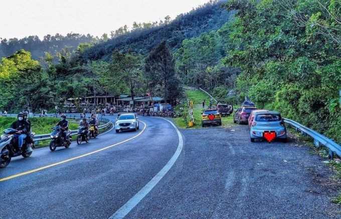 'Chưa có chế tài xử phạt người ngồi chơi ở đường lánh nạn'