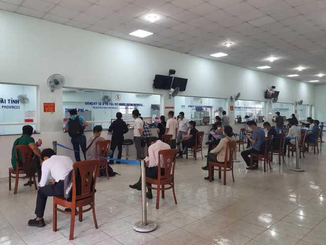 Giá xăng tăng, người mua ô tô điện được giảm từ 40 đến vài trăm triệu đồng-2