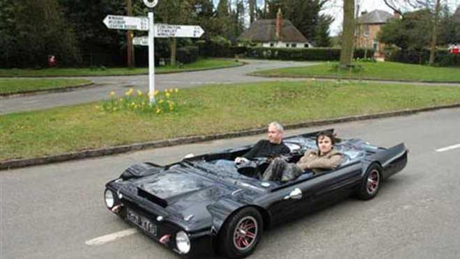 Flatmobile của Perry Watkins - cao 48,26 cm