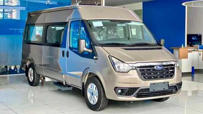 Ford Transit mới ra mắt, giá từ 845 triệu đồng-1