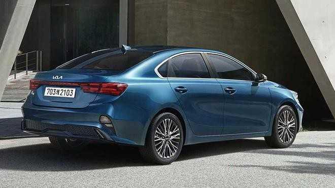 8. KIA K3: 1.327 chiếc