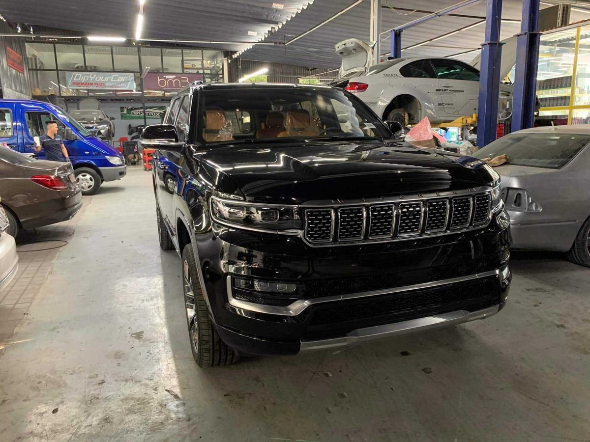 Jeep Grand Wagoneer 2022-1